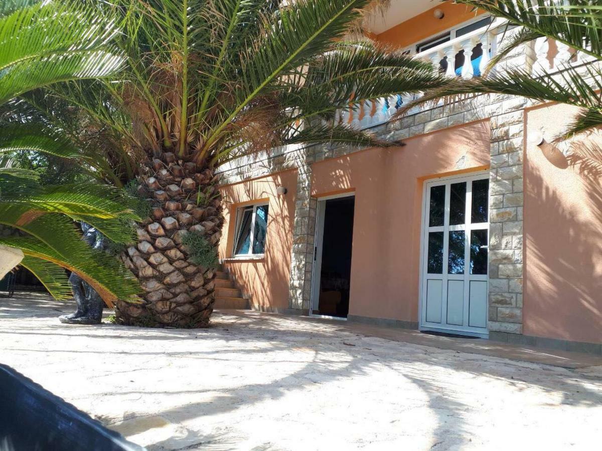 Apartments Horvat On Island Pag Vlašići Exterior foto